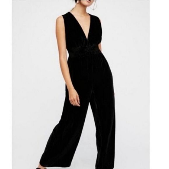 Free People Pants - Free People These Days Velvet Jumpsuit in Black Vneck Sleeveless Sz Small